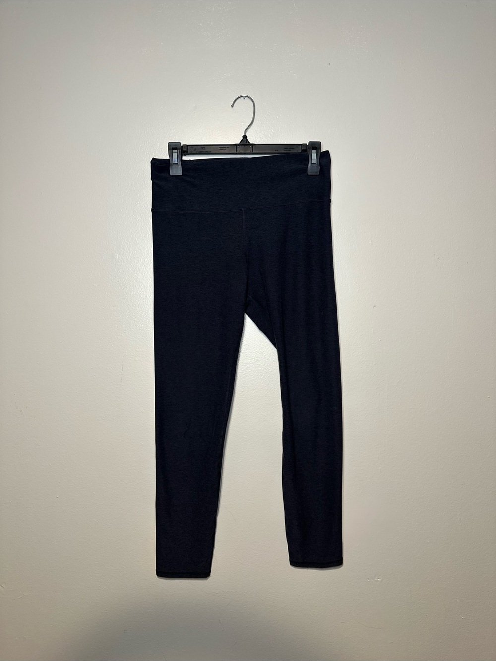 Vuori Leggings Navy Blue Women’s size L Yoga Gym Workout